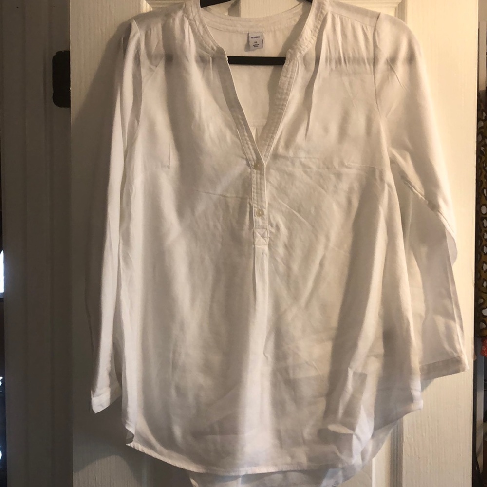 NWT Old Navy White Long sleeve Blouse, XS 🎊🎉